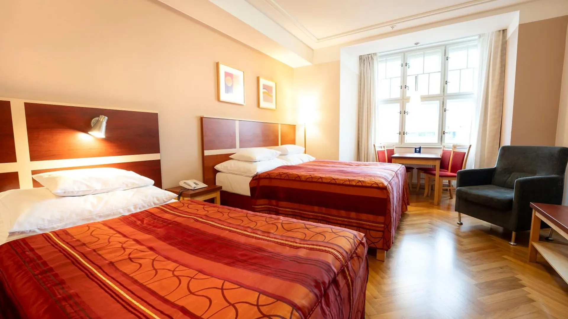 פראג Ea Hotel Julis 4*,  צ'כיה