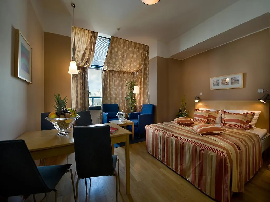 Ea Hotel Julis Prague 4*,
